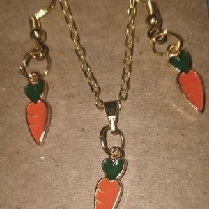 Set carrot necklace and earrings